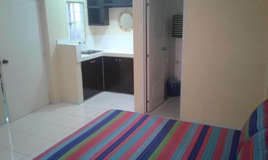 Christopher B&B And Apartments (Adults Only) Paranaque City Zewnętrze zdjęcie